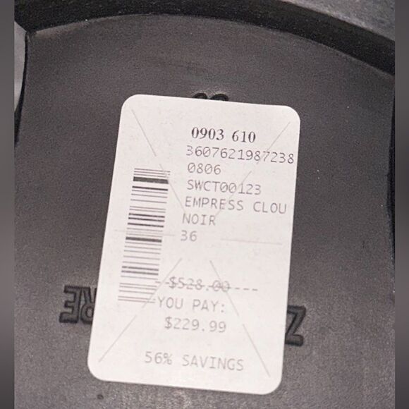 Zadig & Voltaire Empress Clous Textured Leather Ankle Boots NWOB, With Dust Bag - Picture 17 of 17